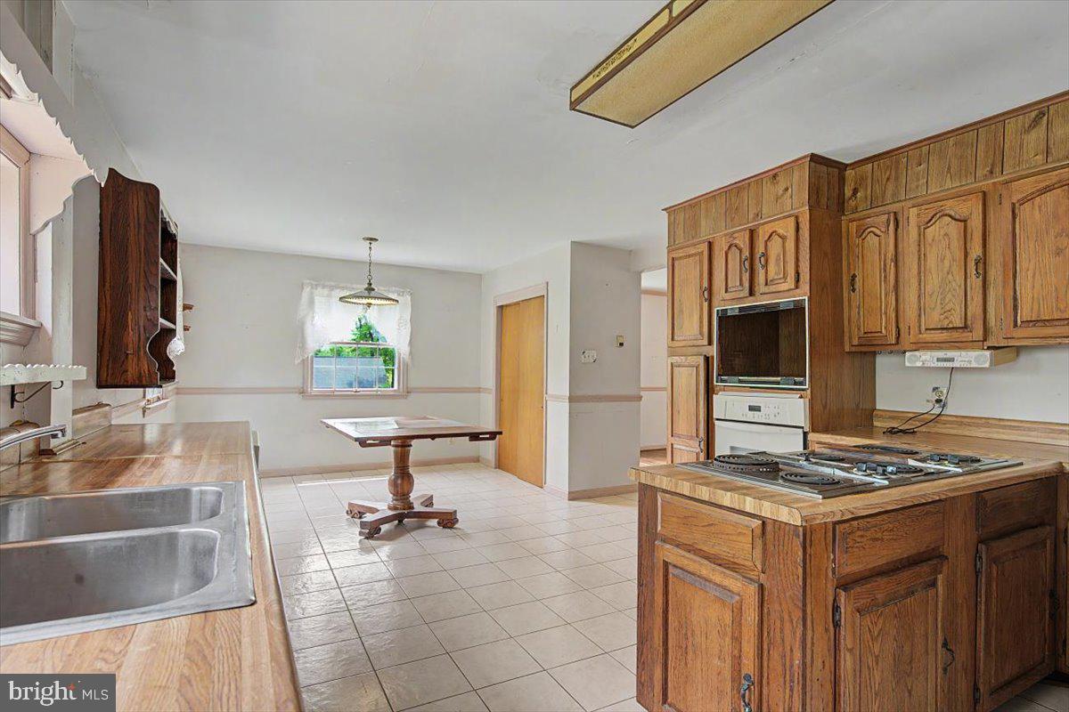 GARNET RIDGE - Residential