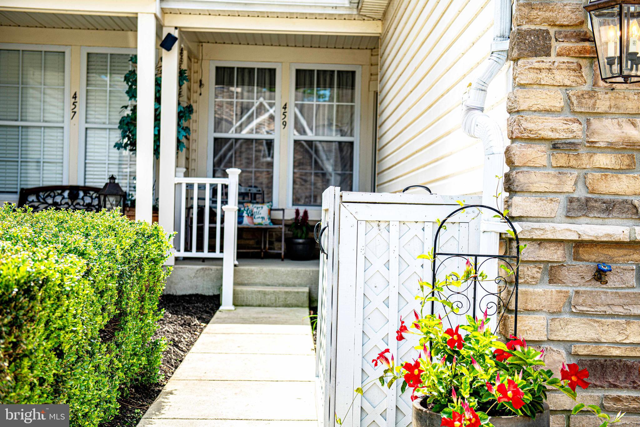 459 MAJESTIC PRINCE CIRCLE