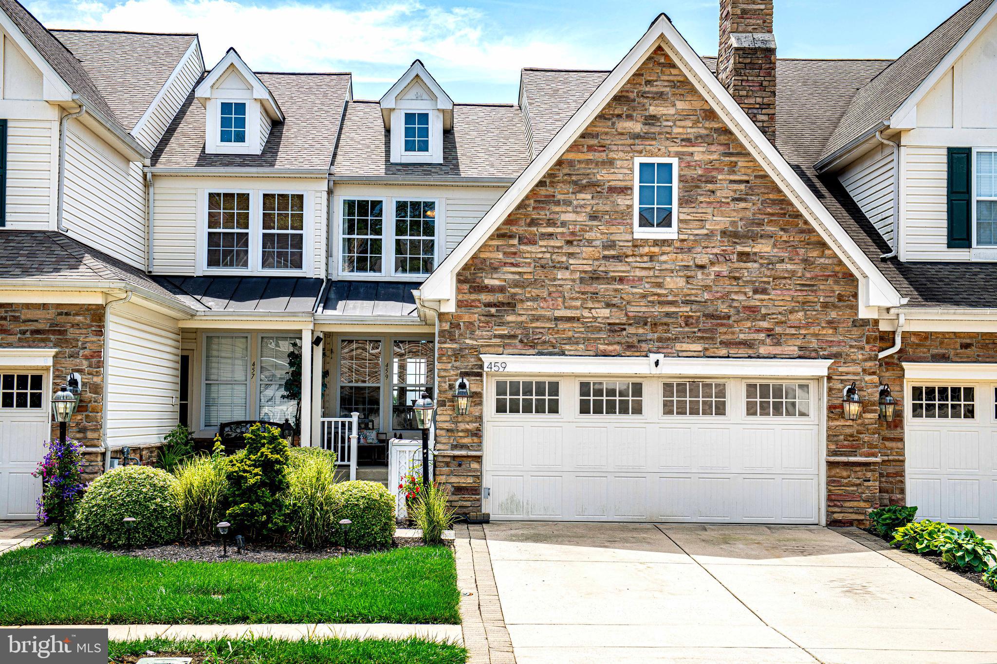 459 MAJESTIC PRINCE CIRCLE