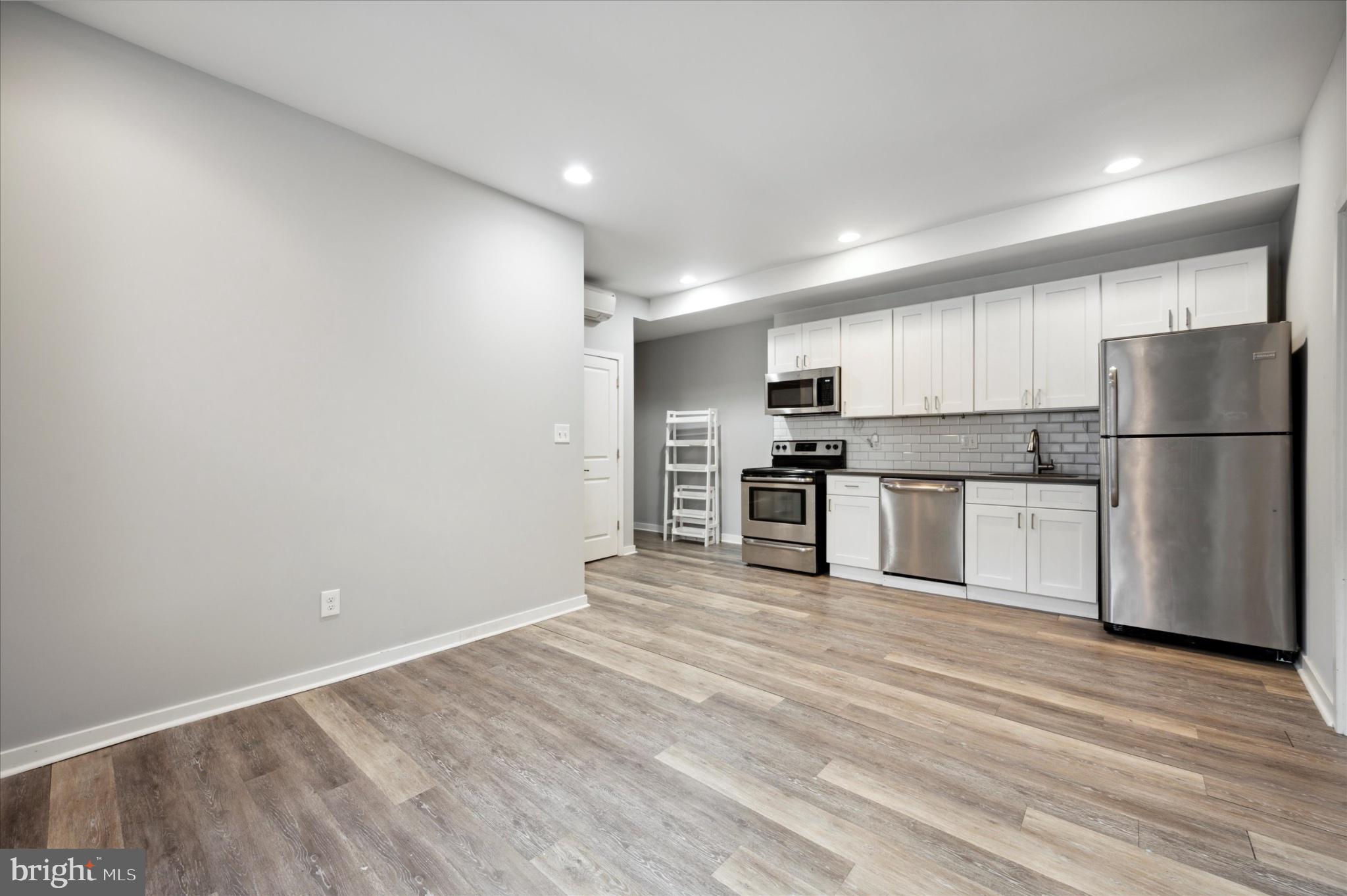 1200 N 5TH STREET 2F