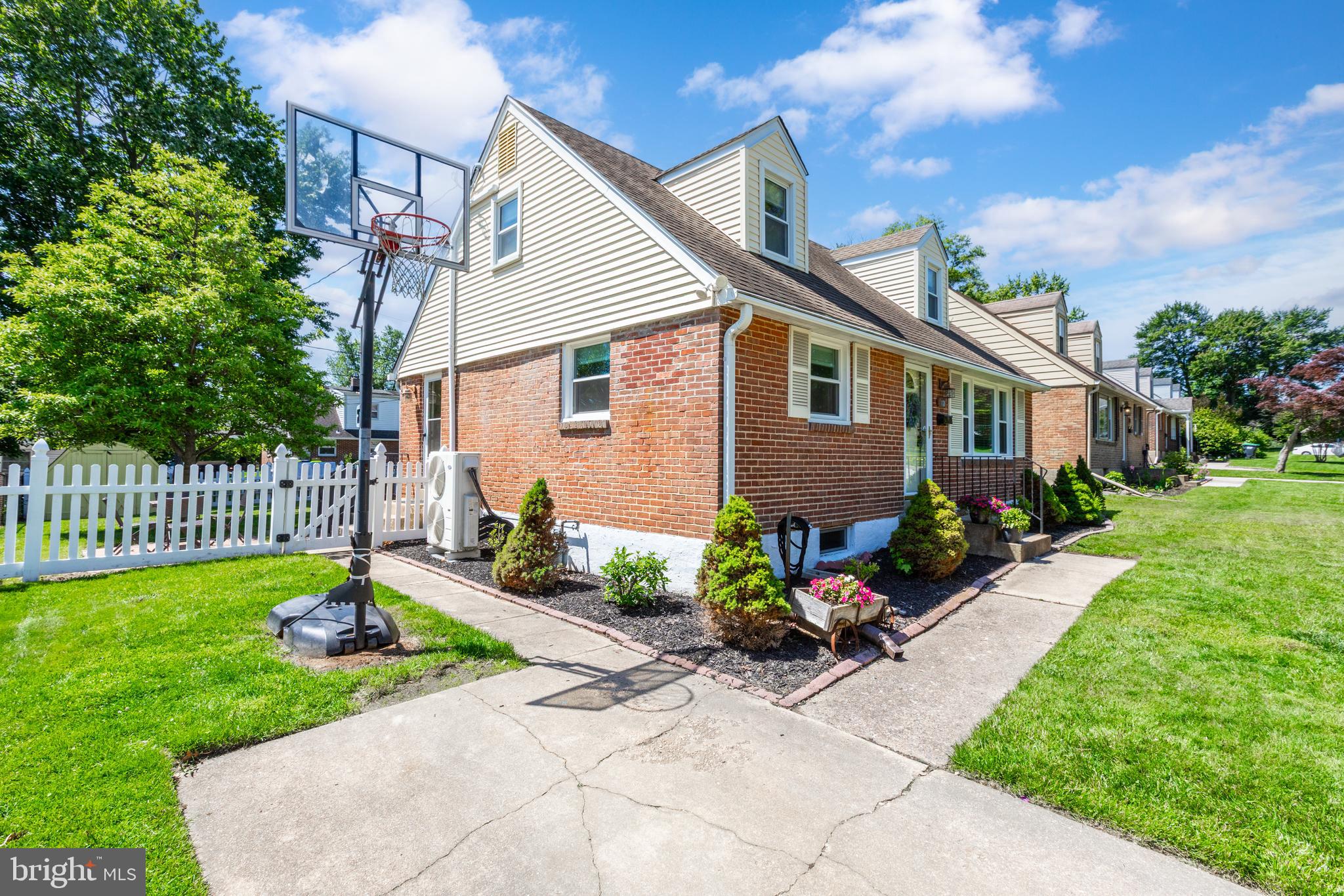 106 WAVERLY ROAD