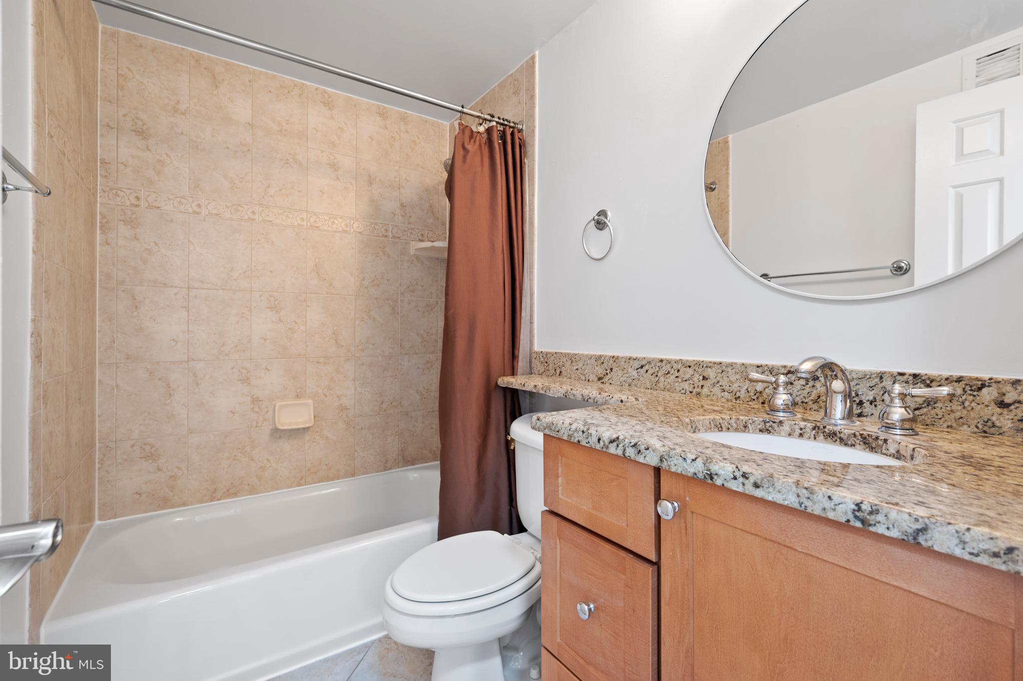 FAIRMONT PLAZA - Residential