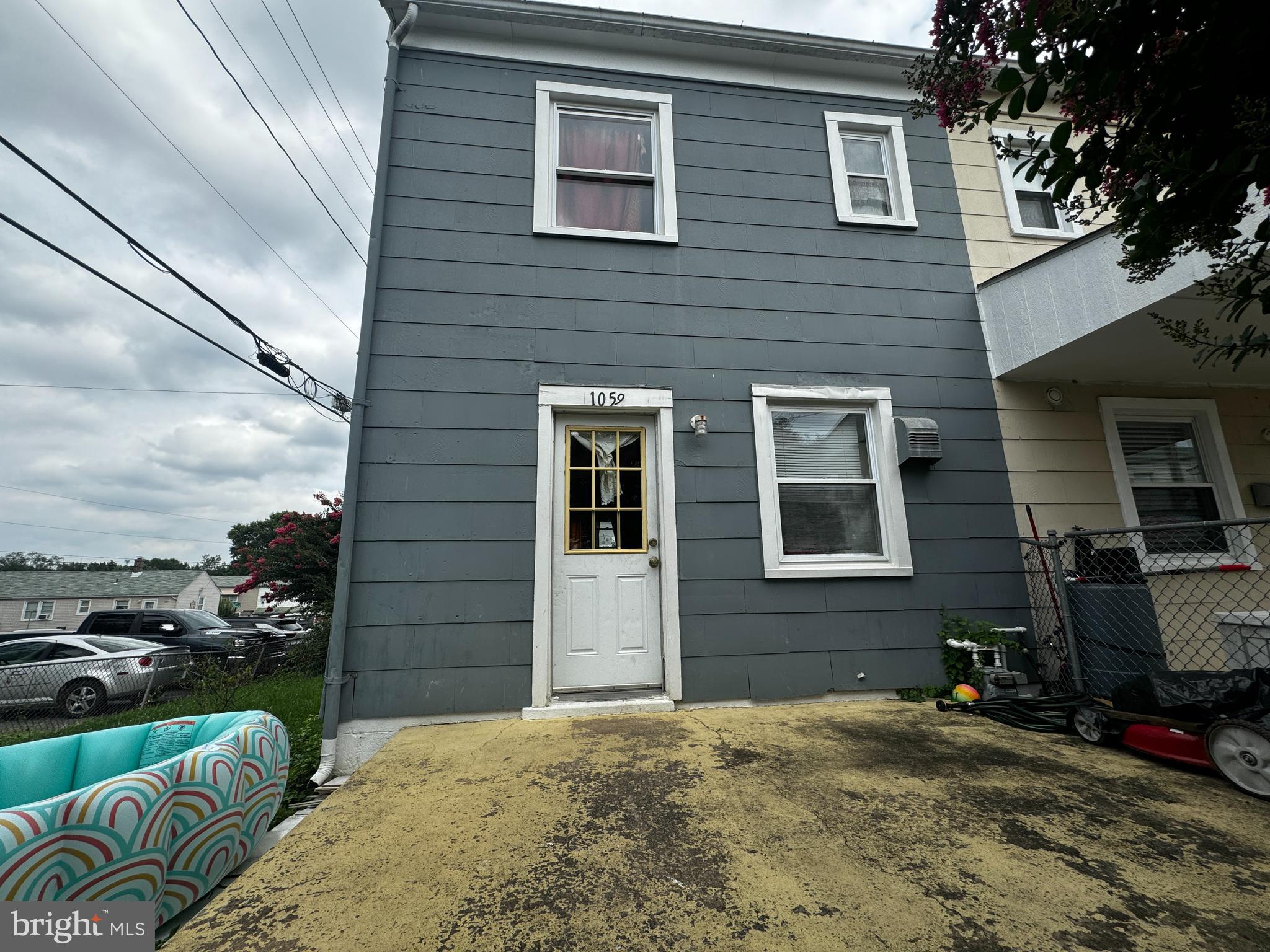 ARMISTEAD GARDENS - Residential