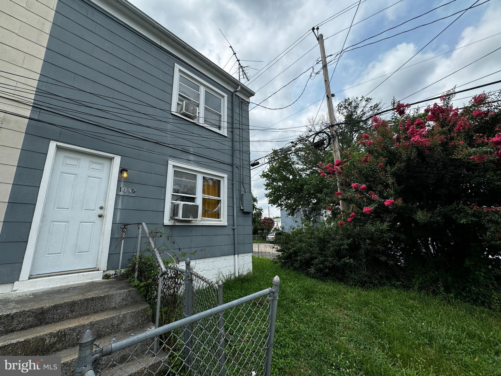 ARMISTEAD GARDENS - Residential