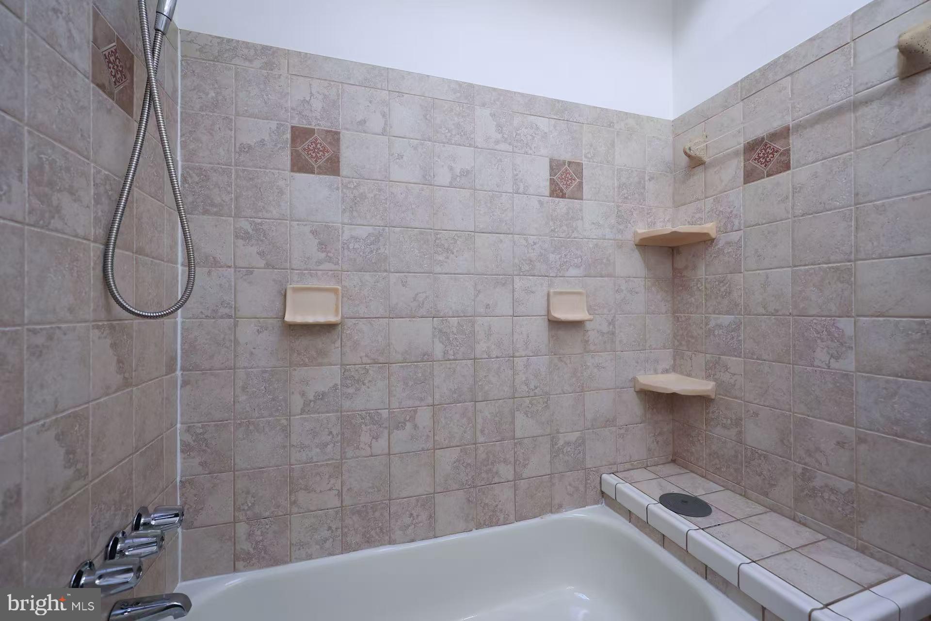 MAYFAIR (WEST) - Residential