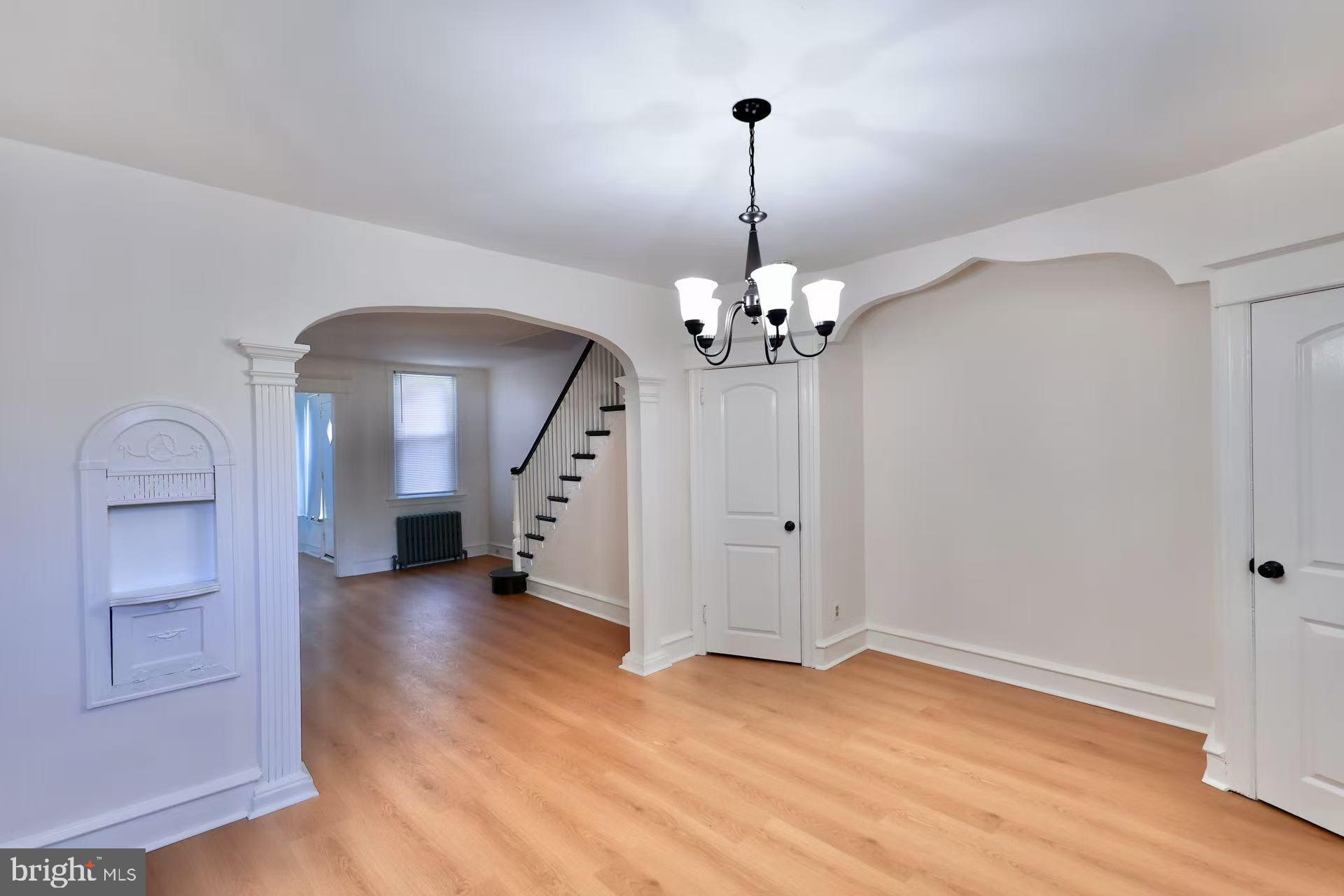 MAYFAIR (WEST) - Residential