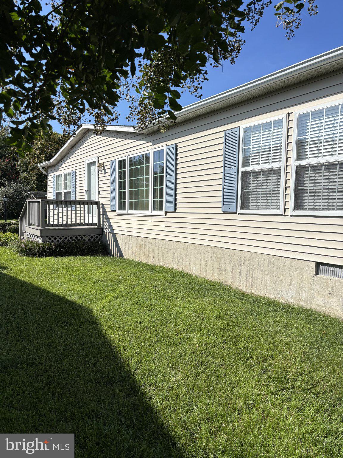 14 E WIND DRIVE