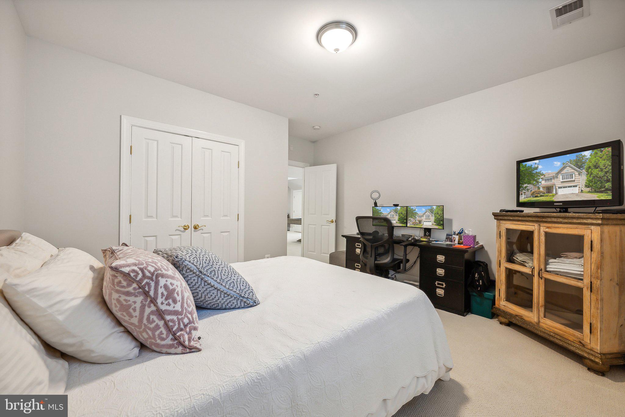 ALTA VISTA - Residential