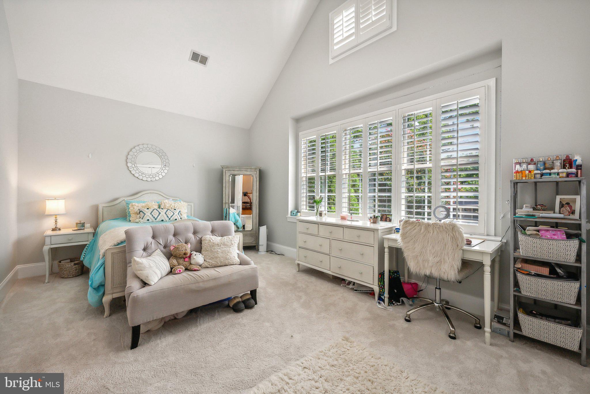 ALTA VISTA - Residential