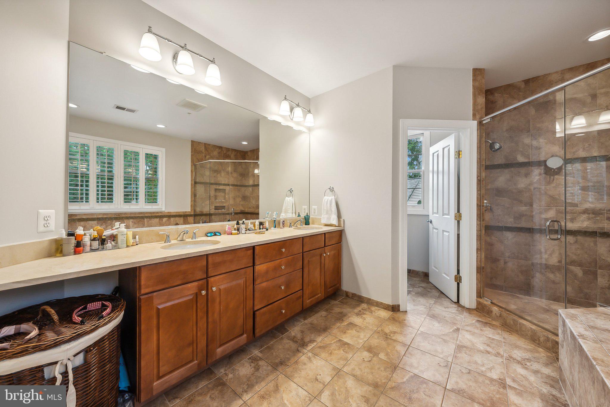 ALTA VISTA - Residential