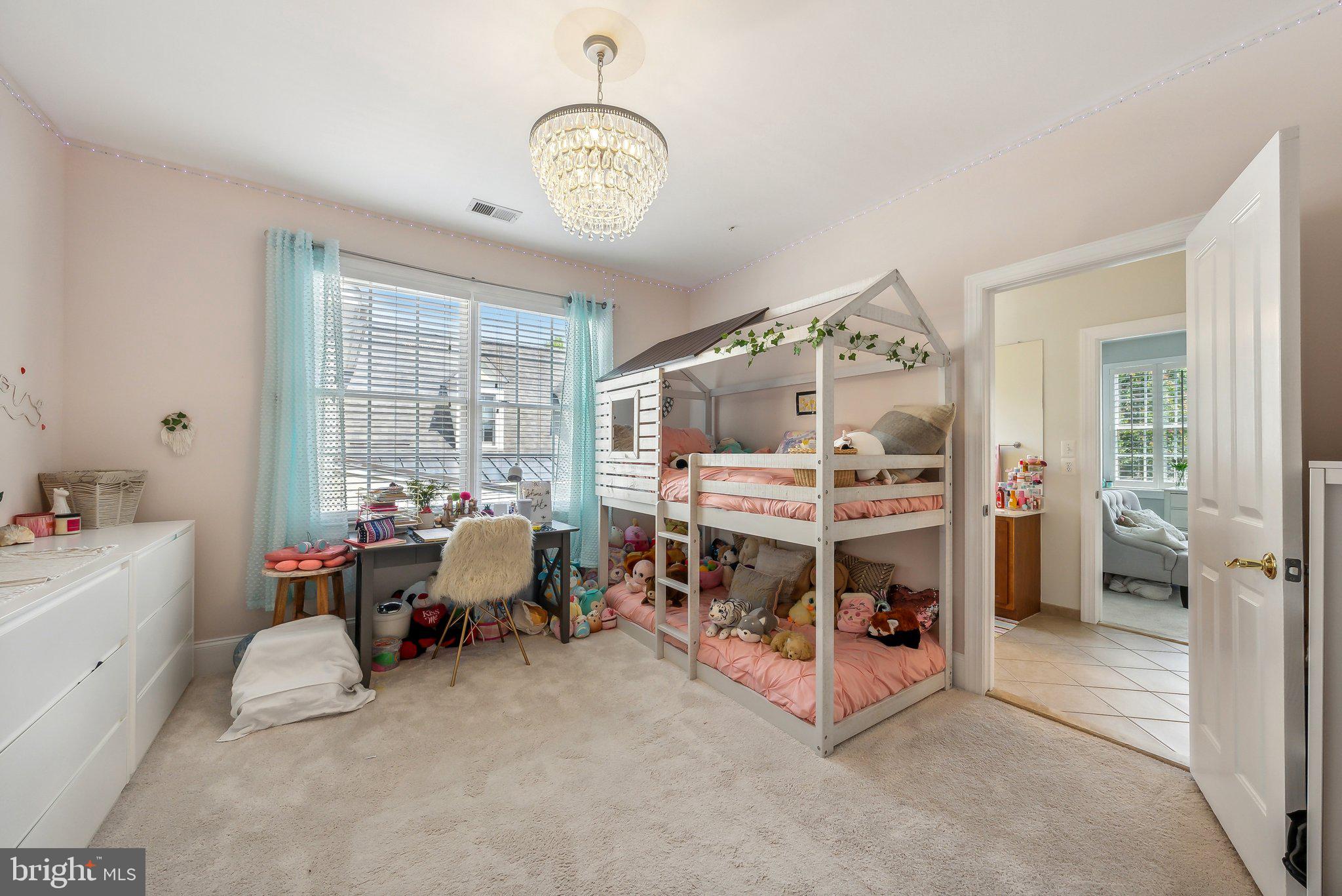 ALTA VISTA - Residential