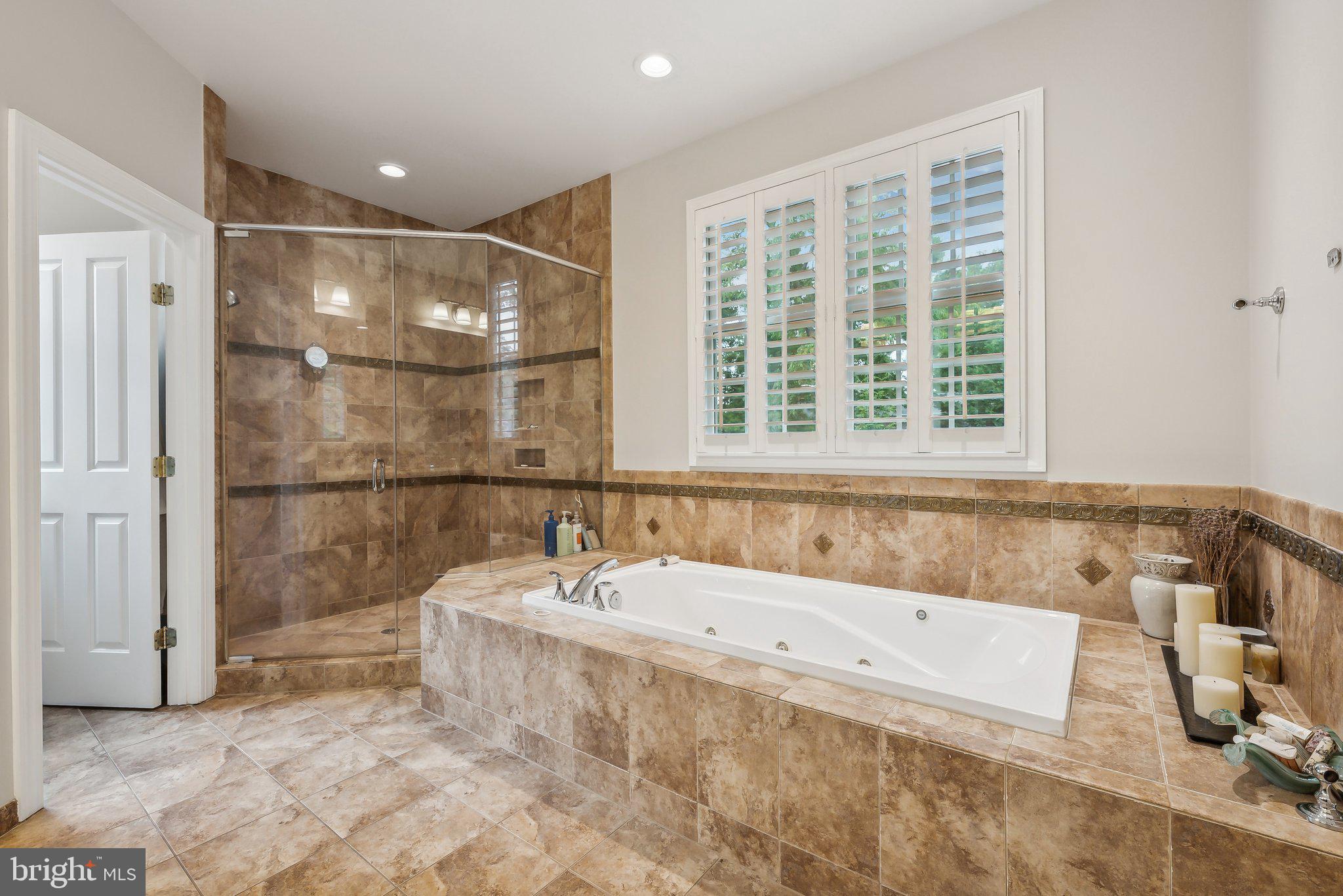 ALTA VISTA - Residential