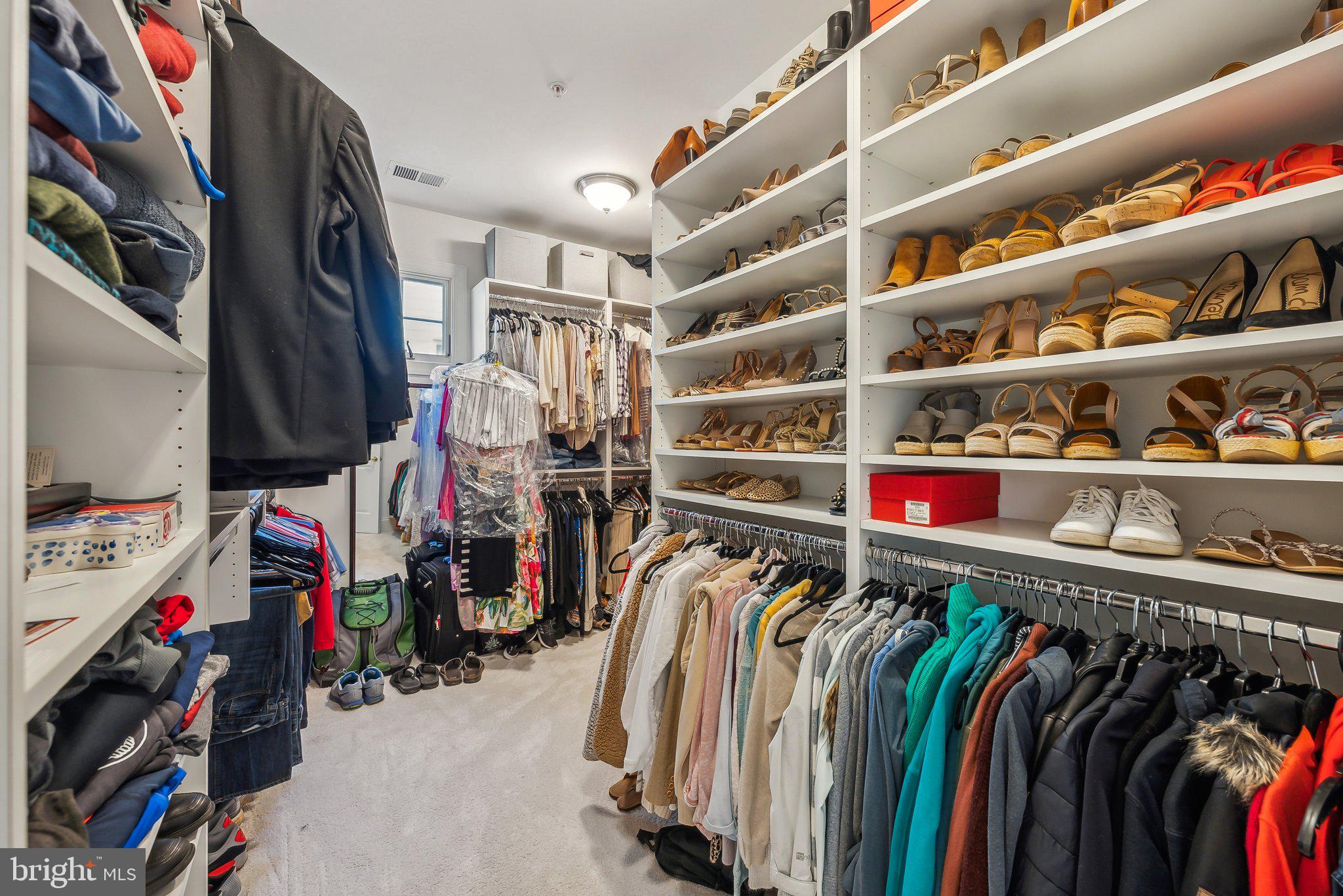 ALTA VISTA - Residential