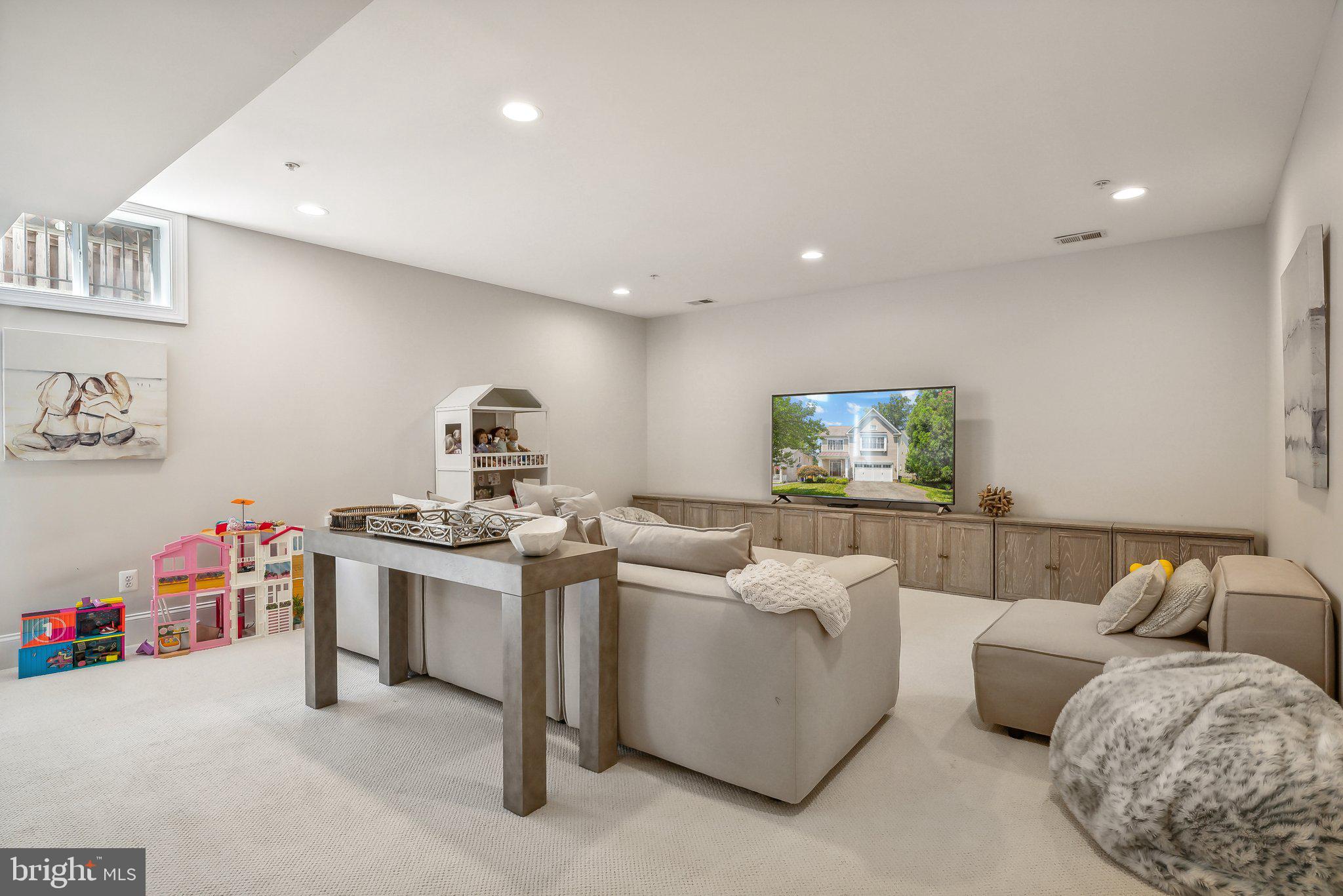 ALTA VISTA - Residential