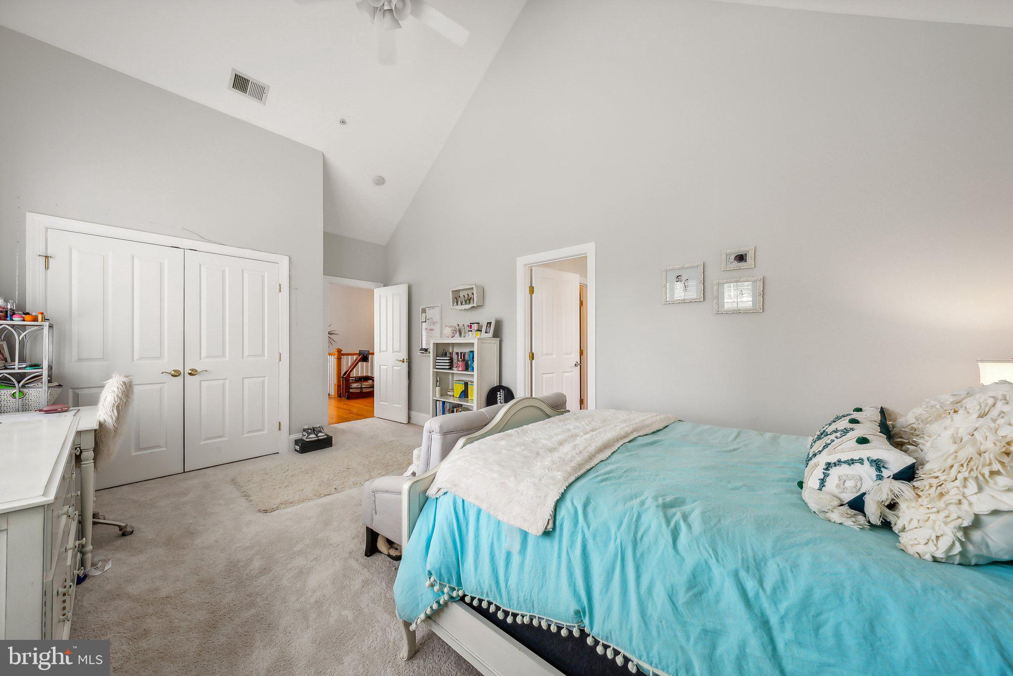 ALTA VISTA - Residential