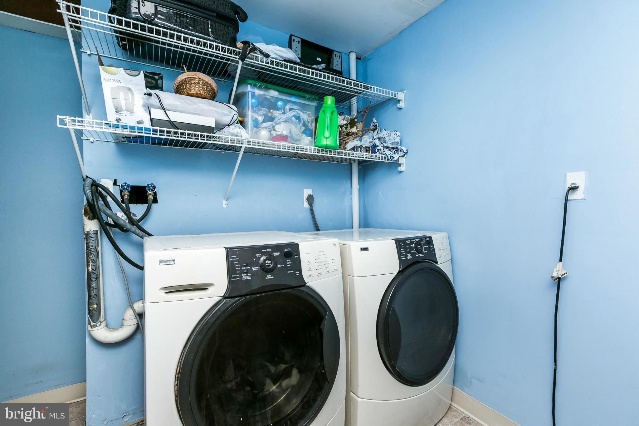 CHASE MANOR - Residential