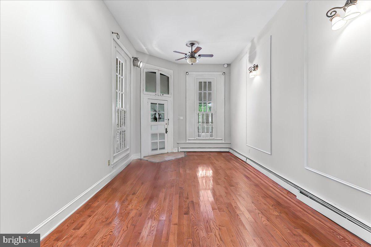 240 W MINER STREET
