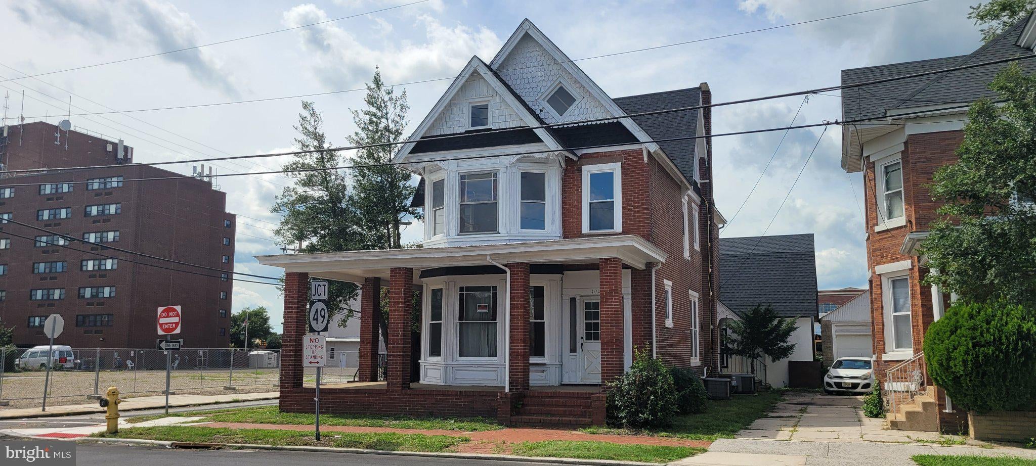 100 N 2ND STREET