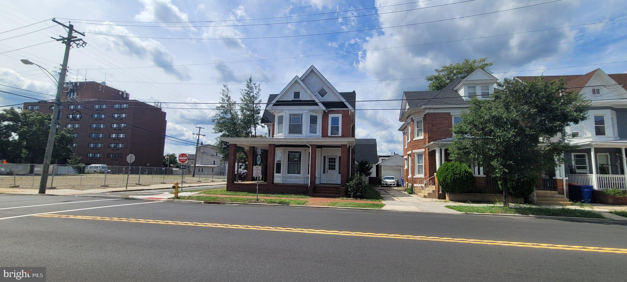 100 N 2ND STREET
