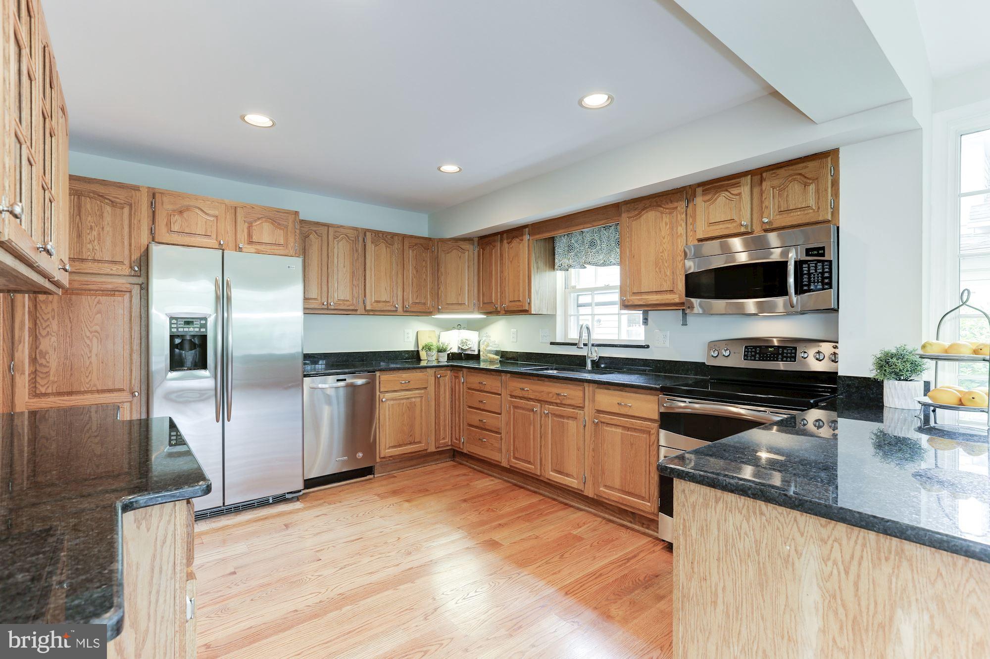 BERKSHIRE OAKWOOD - Residential