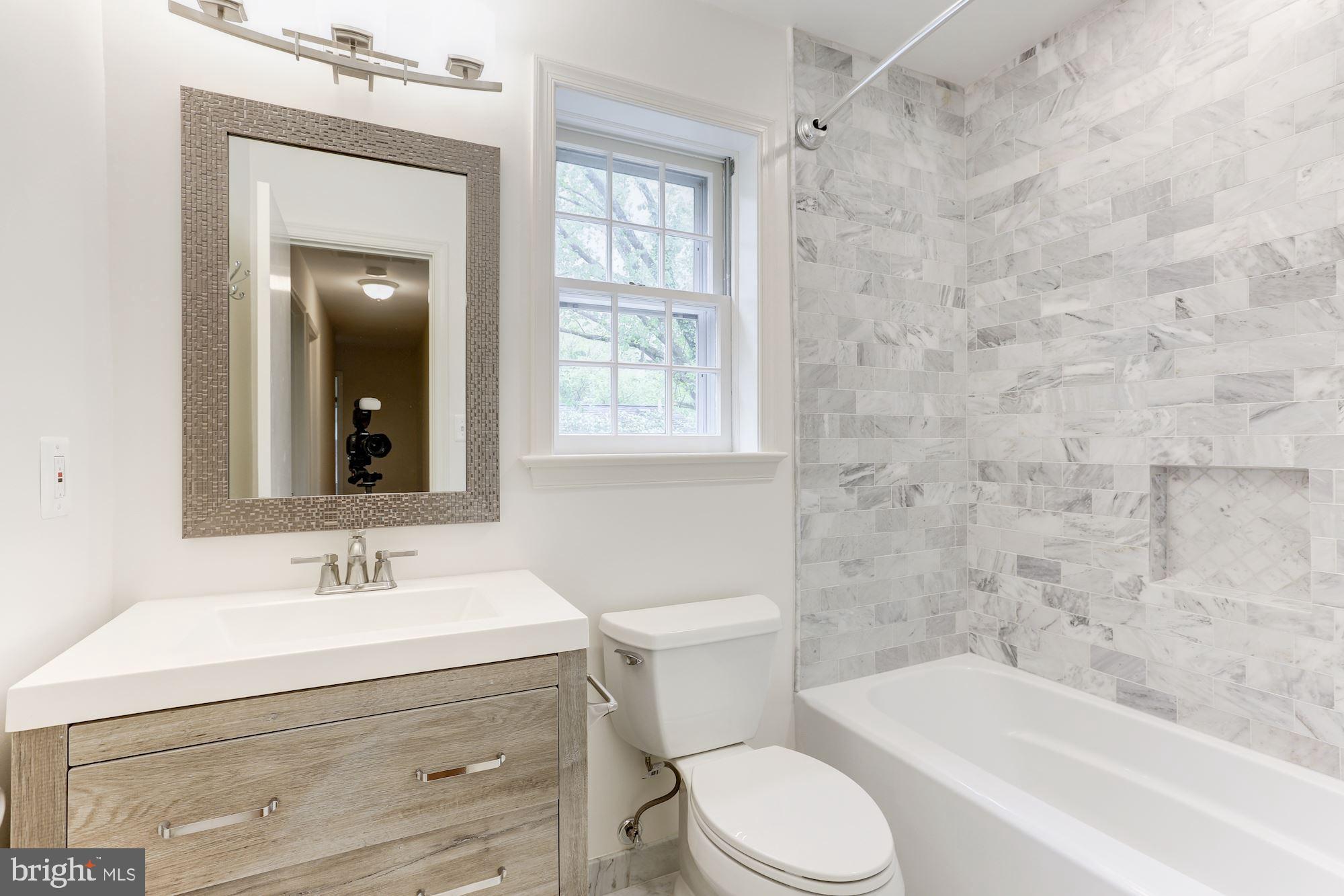 BERKSHIRE OAKWOOD - Residential