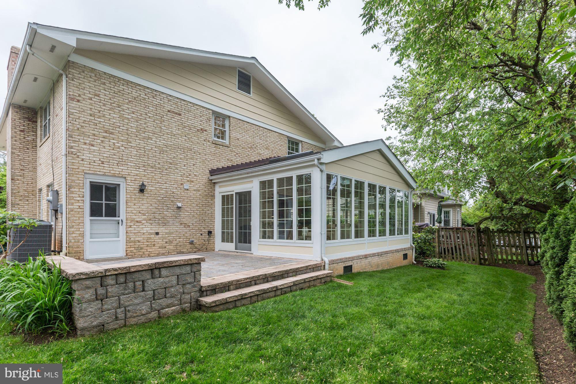 BERKSHIRE OAKWOOD - Residential