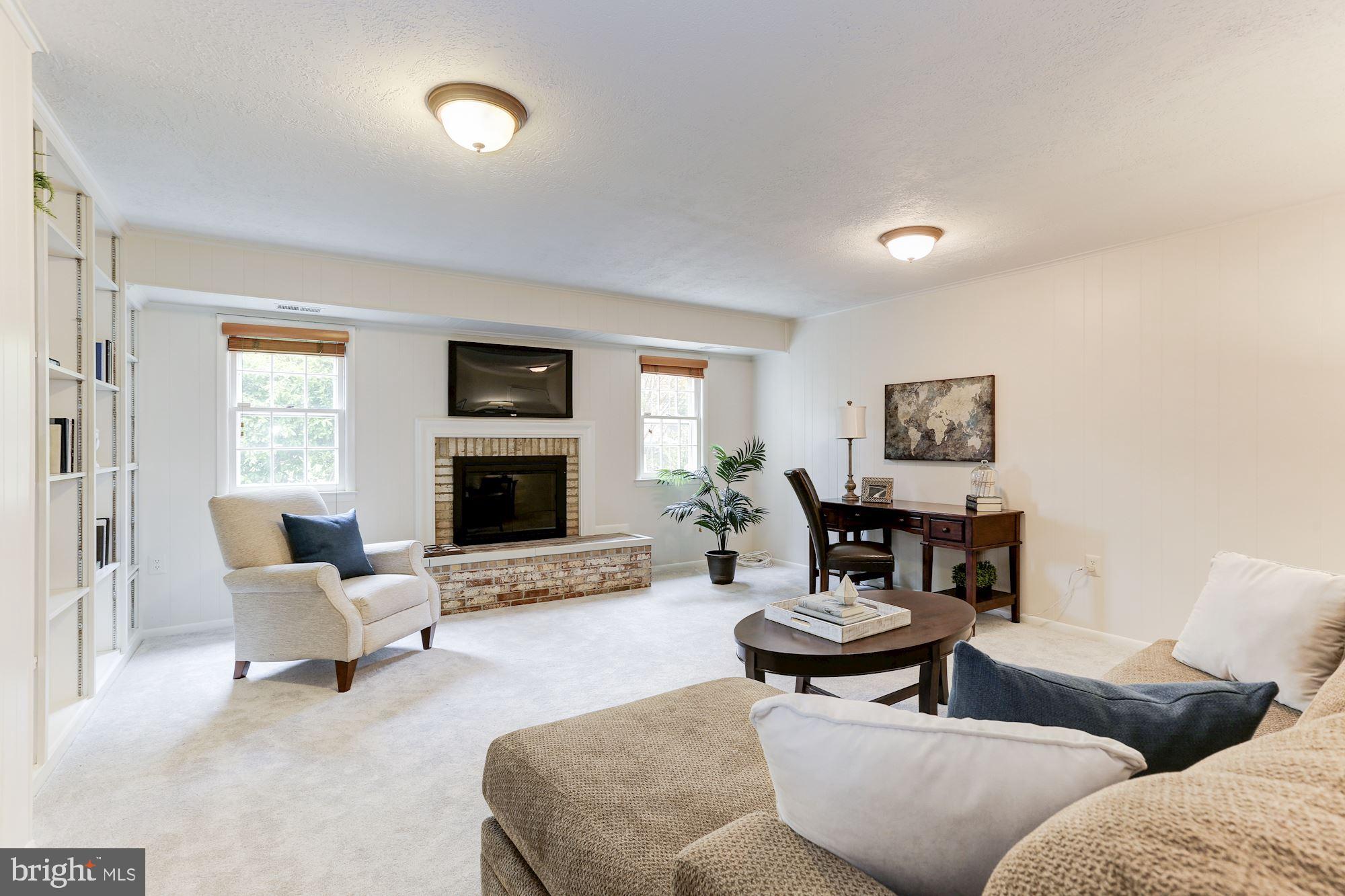 BERKSHIRE OAKWOOD - Residential