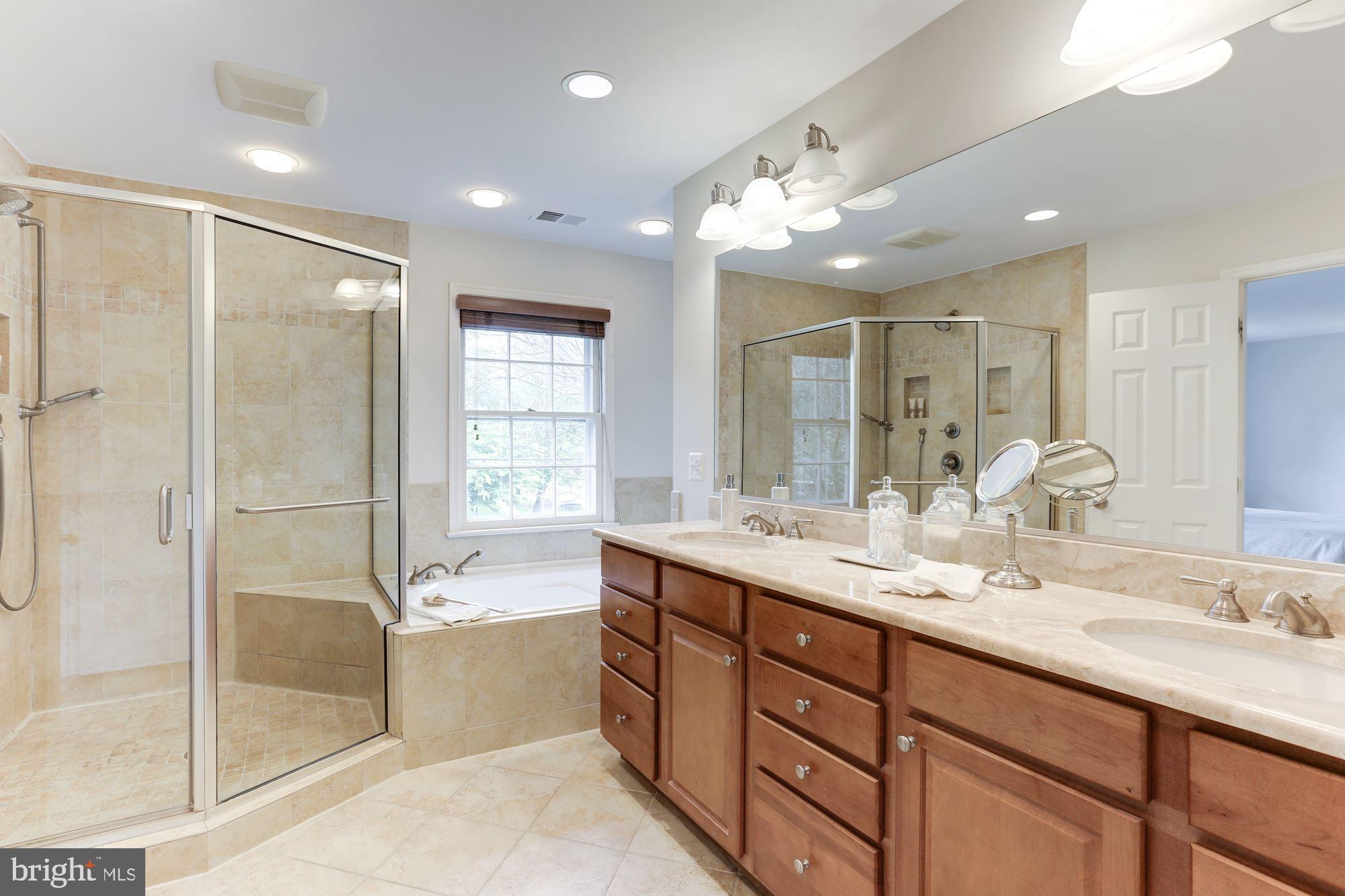 BERKSHIRE OAKWOOD - Residential