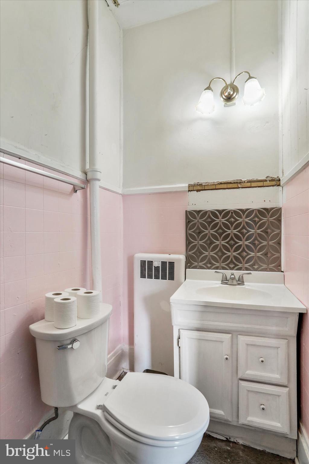 TOWN OF ROMNEY - Residential