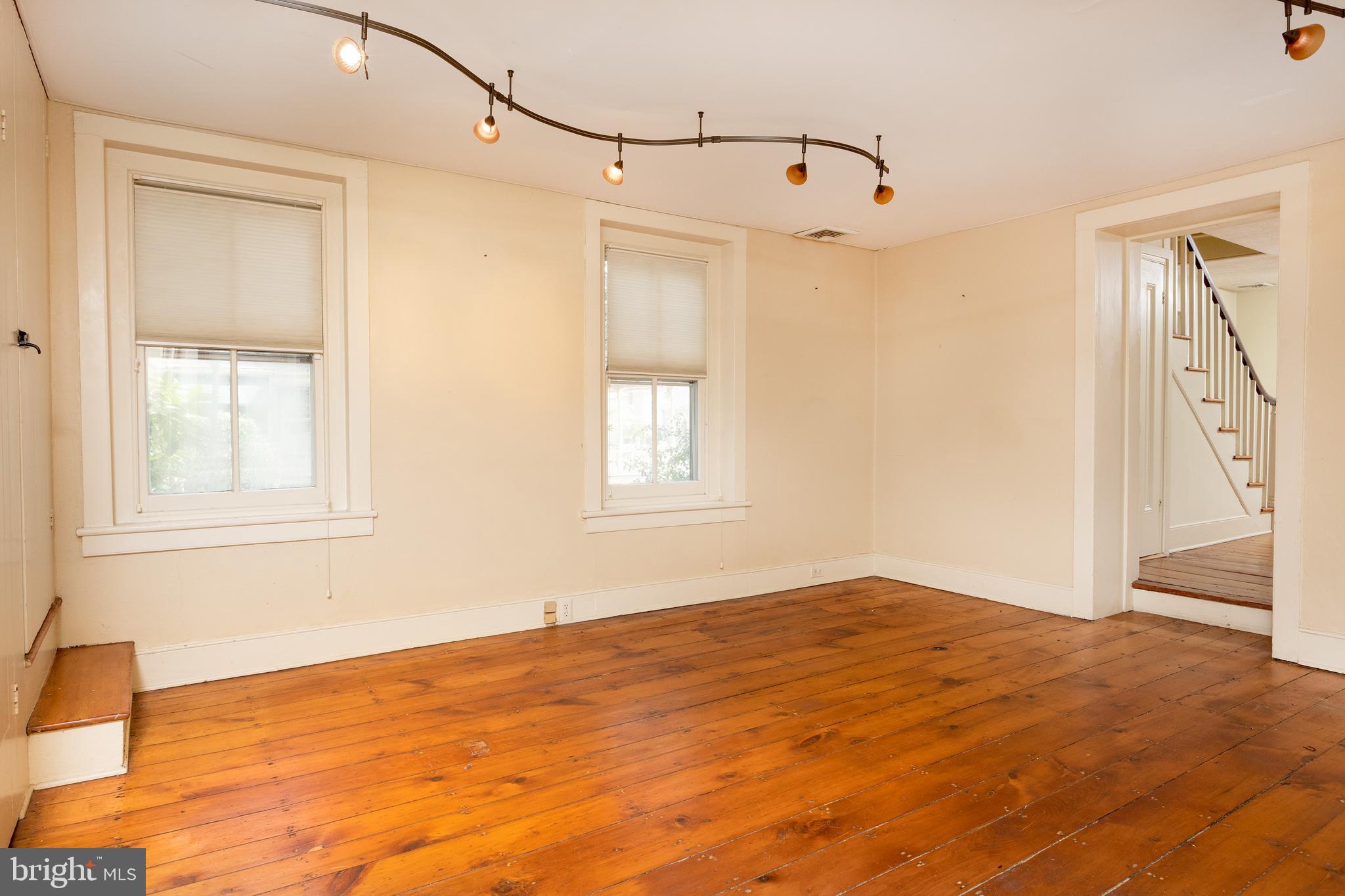 DOYLESTOWN BORO - Commercial Sale