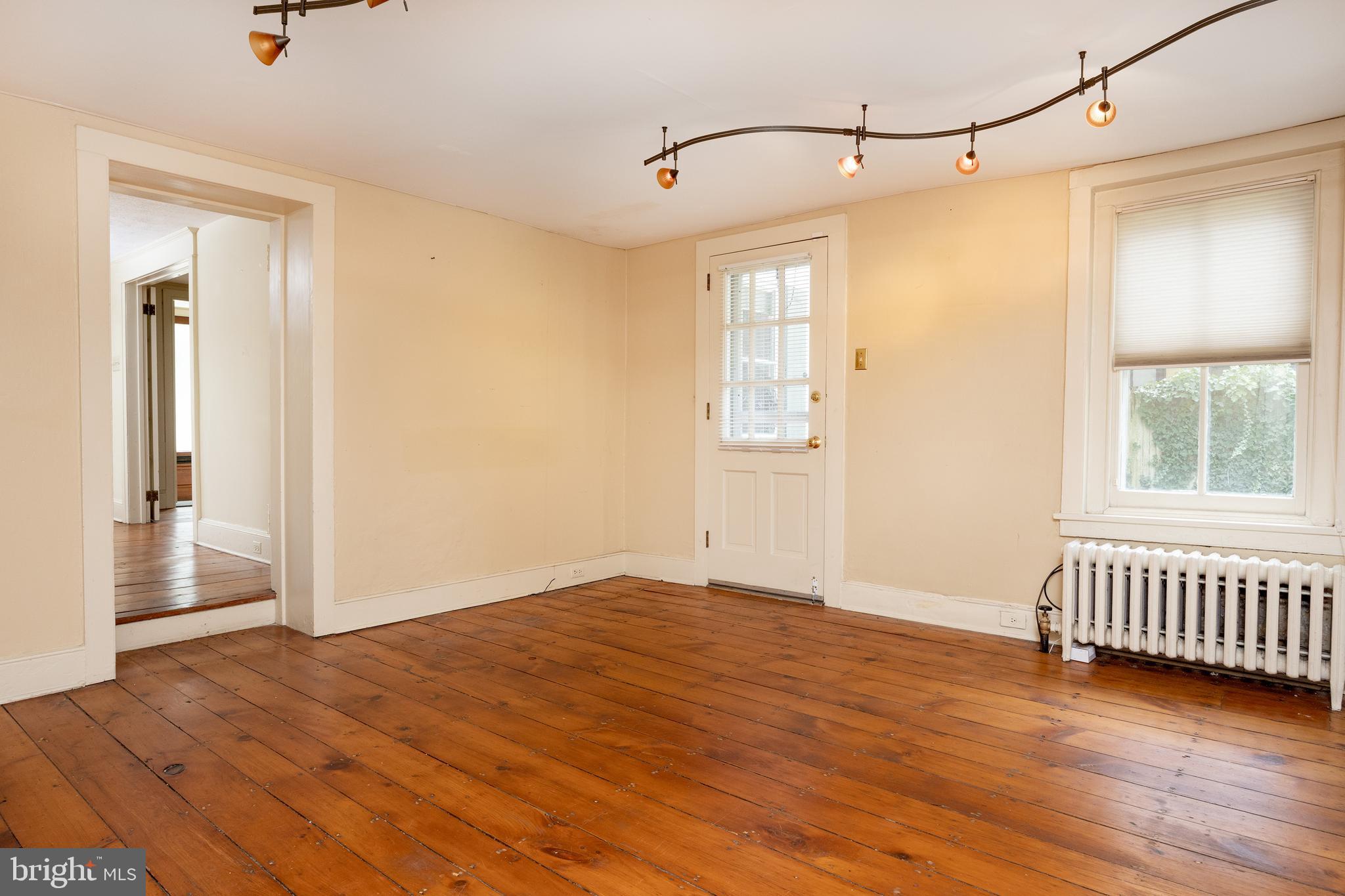 DOYLESTOWN BORO - Commercial Sale