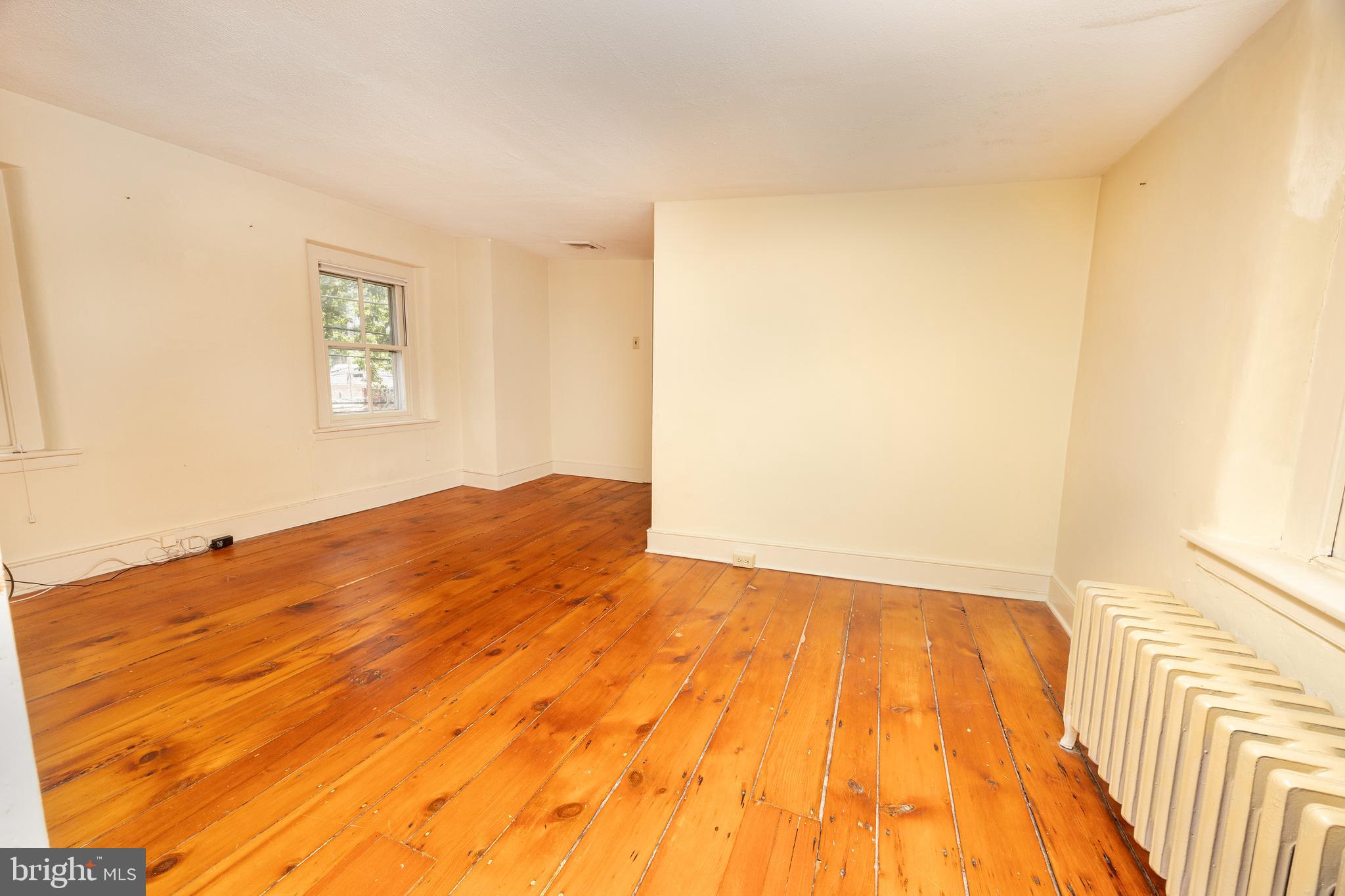 DOYLESTOWN BORO - Commercial Sale