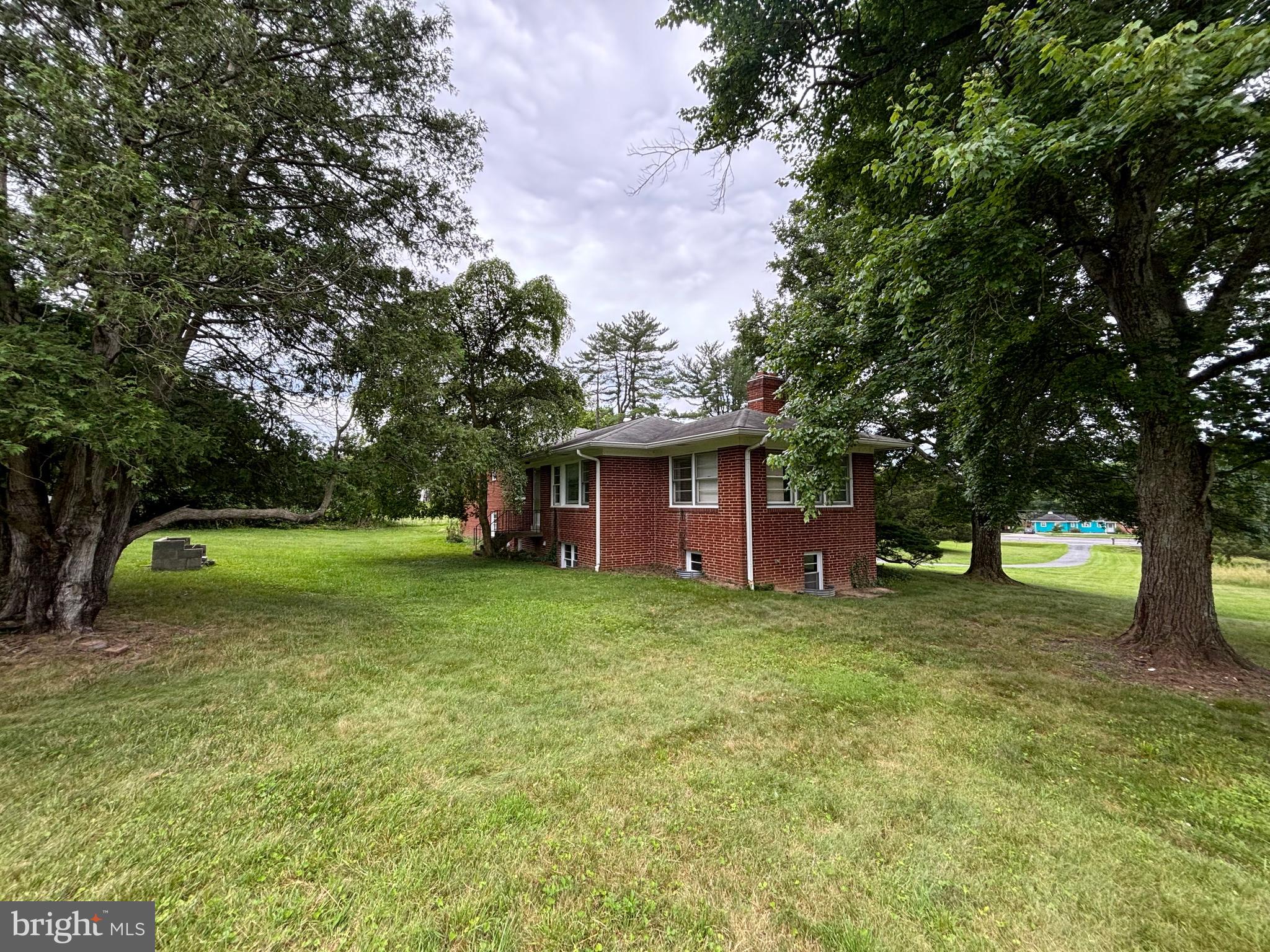 WHEATON OUT RES. (2) - Land