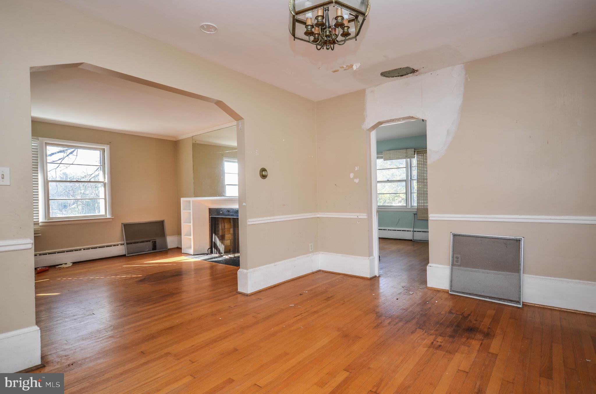 WHEATON OUT RES. (2) - Land