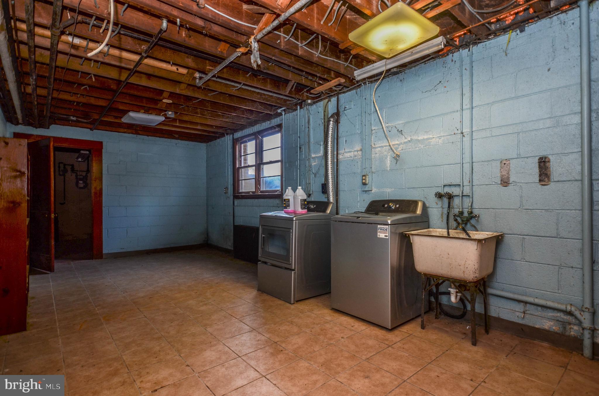 WHEATON OUT RES. (2) - Land