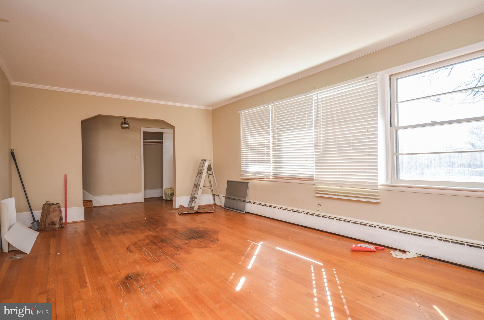 WHEATON OUT RES. (2) - Land