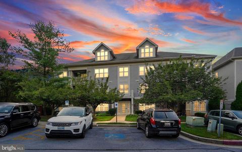 8801 STONE RIDGE CIRCLE T-2 BALTIMORE MD 21208