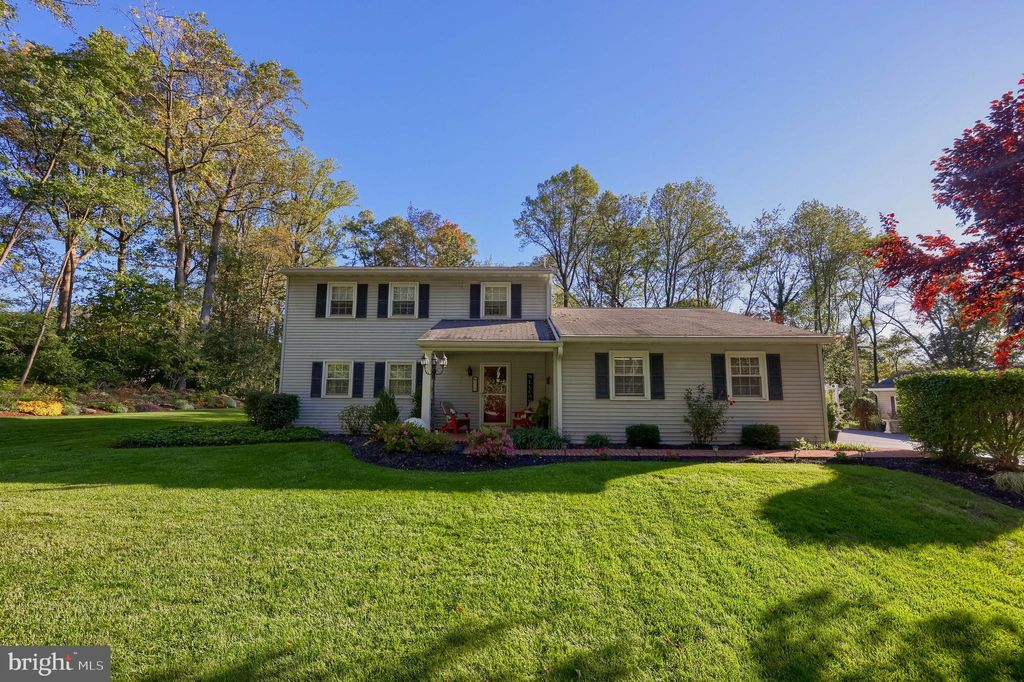 Photo of 553 Ridge Avenue, EPHRATA, PA 17522 (MLS # PALA2078026)