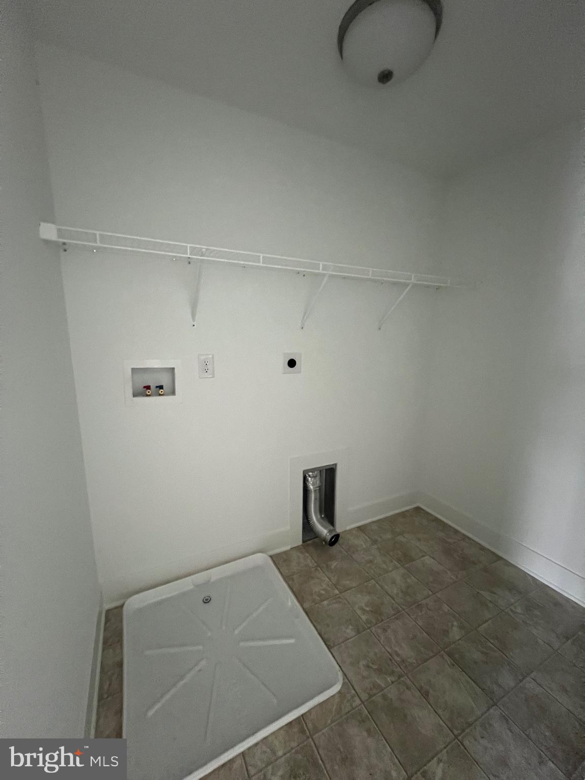 STERLING WALK - Residential Lease