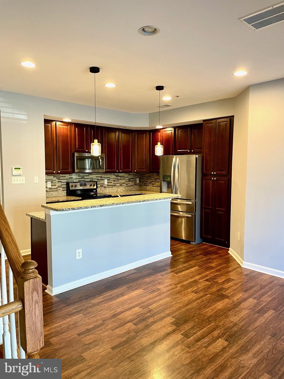 8005 FOREST RIDGE DRIVE 9