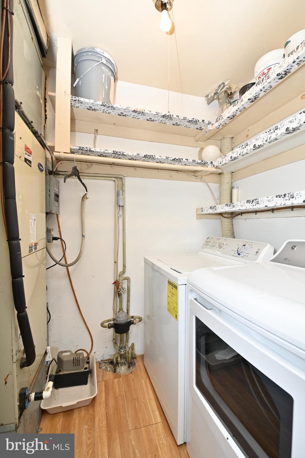 CLIFFTON ON THE POTOMAC - Residential Lease