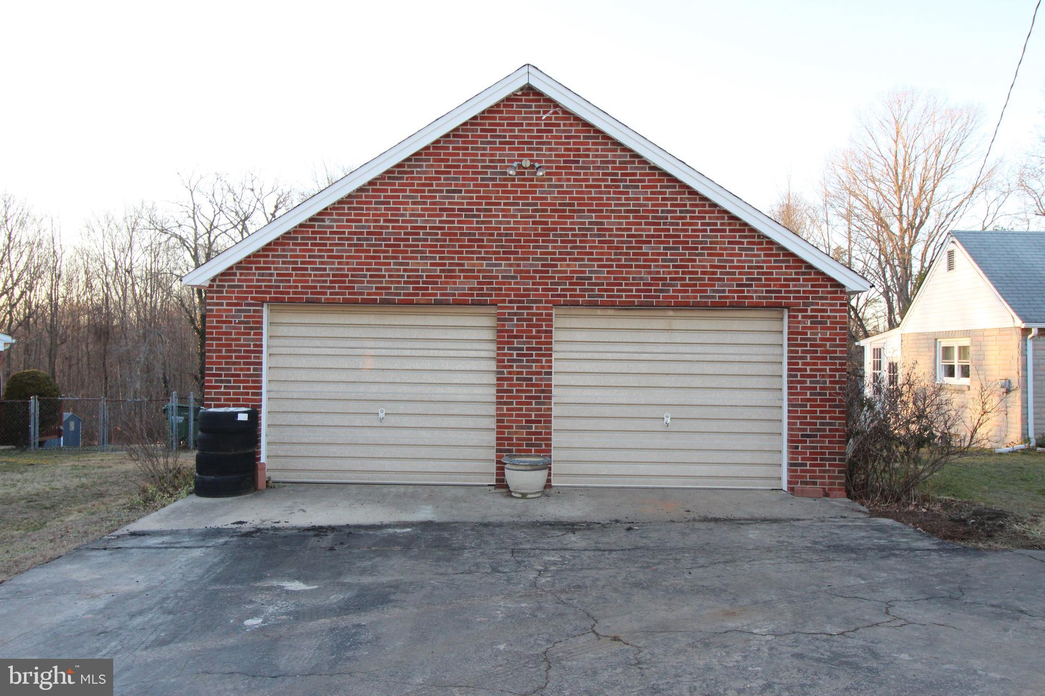 ABINGDON ESTATES - Residential