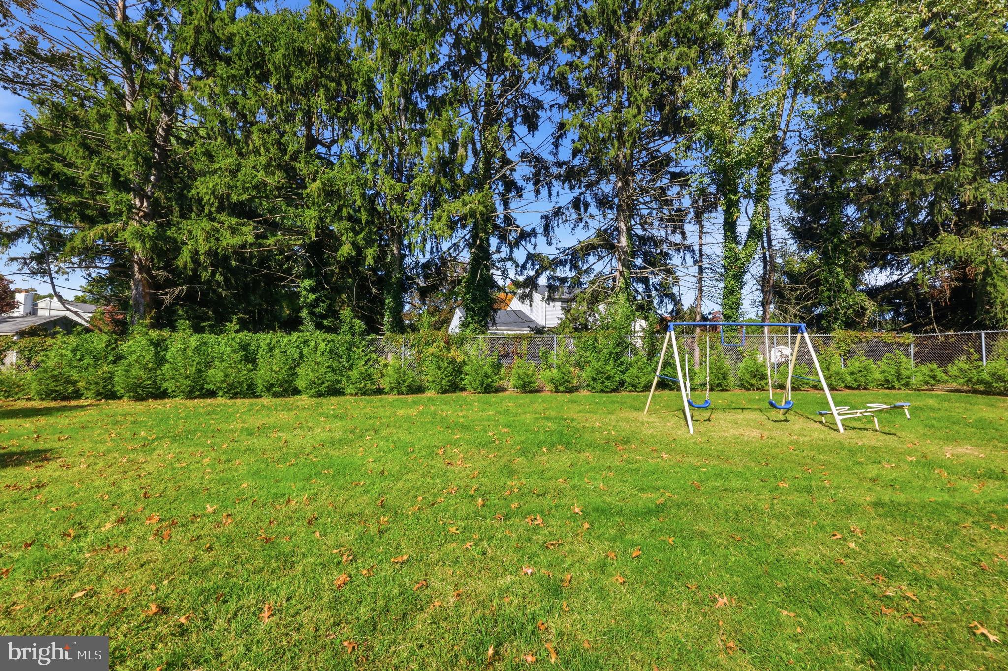 712 PENNSDALE DRIVE
