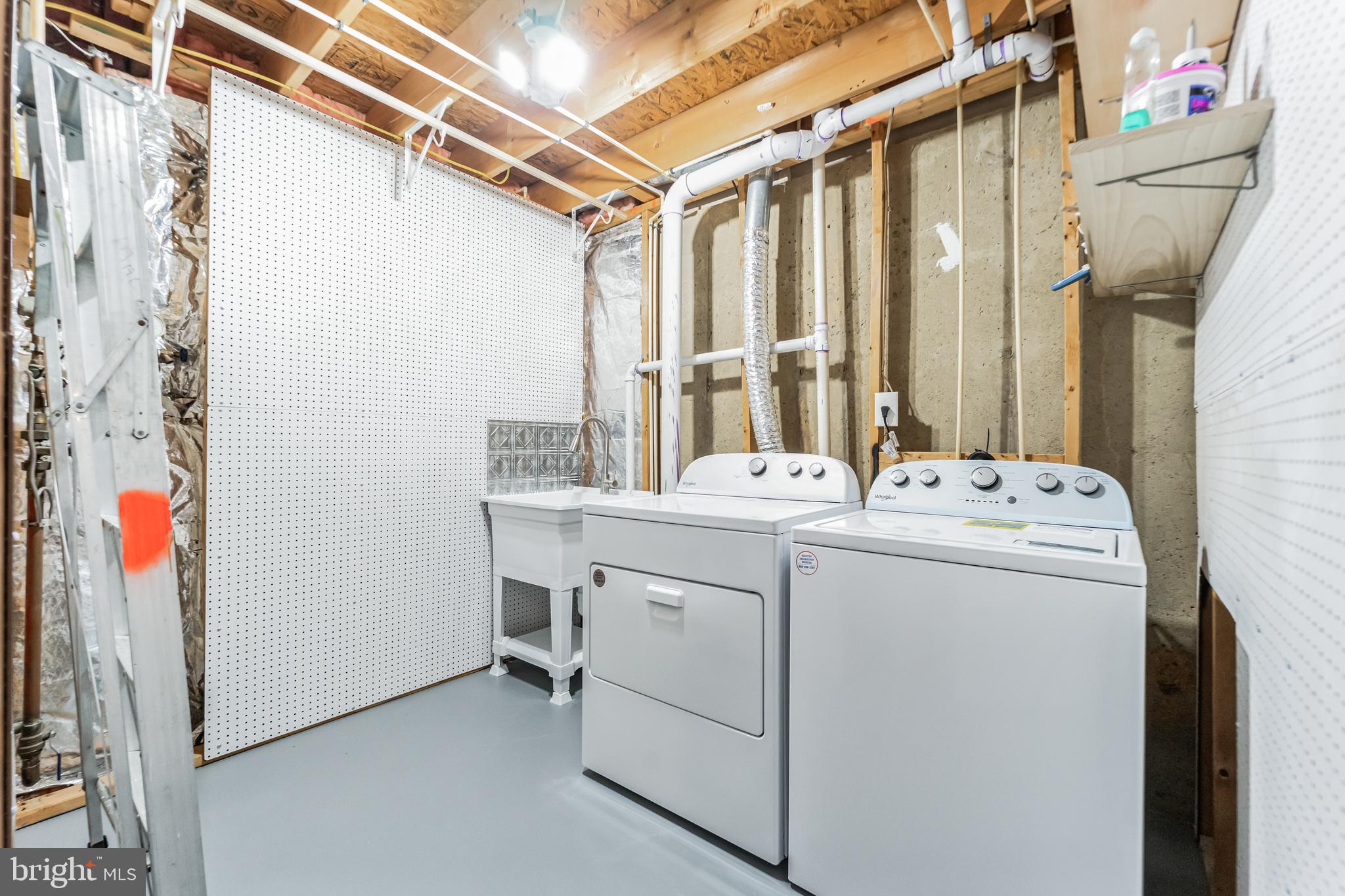 HAMMONDS OVERLOOK - Residential