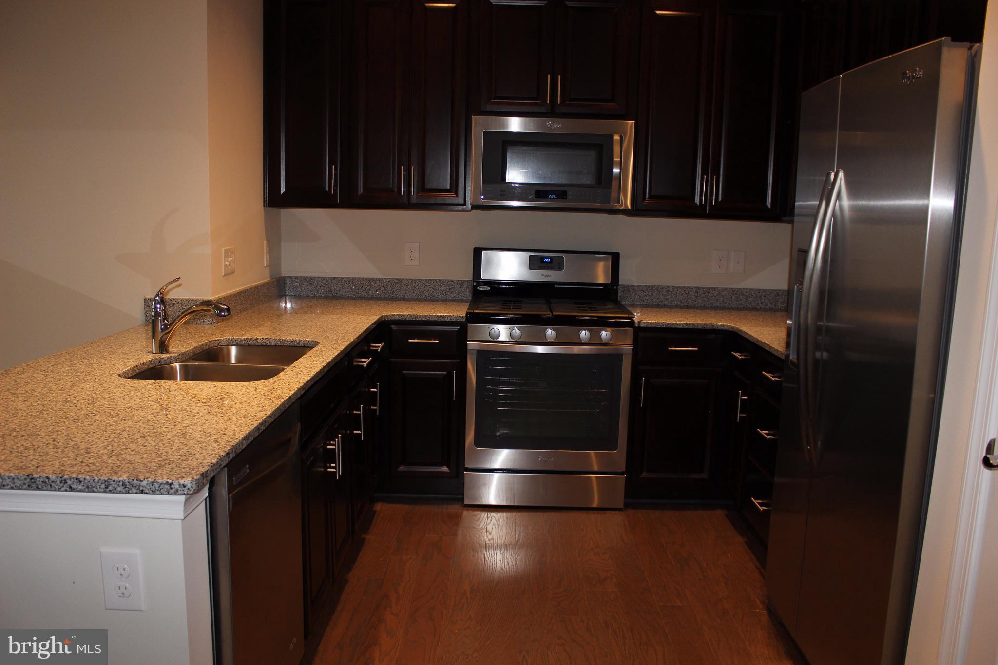 CHERRY HILL CROSSING CONDOMINIUM - Residential Lease