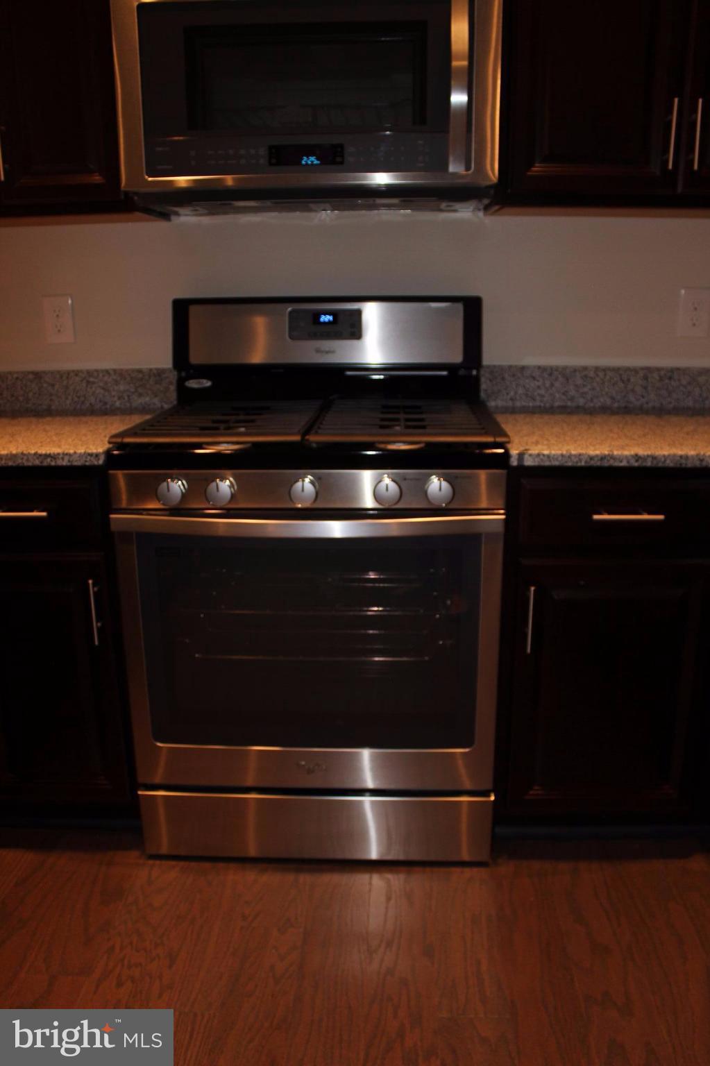 CHERRY HILL CROSSING CONDOMINIUM - Residential Lease