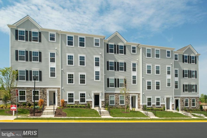 Very beautiful 2 yrs old end-unit townhome in the very desirable Cherry Hill Crossing. very close to I-95, 3.5 Miles from Quantico; 6 Miles from Rippon VRE Station; Walking to Walmart; restaurants; 3 Miles from Northern Virginia Community College- Woodbridge; 4.5 miles from Stonebridge at Potomac Town Center; 4 Miles from Wegmans. 1 mile to new Potomac river marina and Phil Mickelson Golf Course.