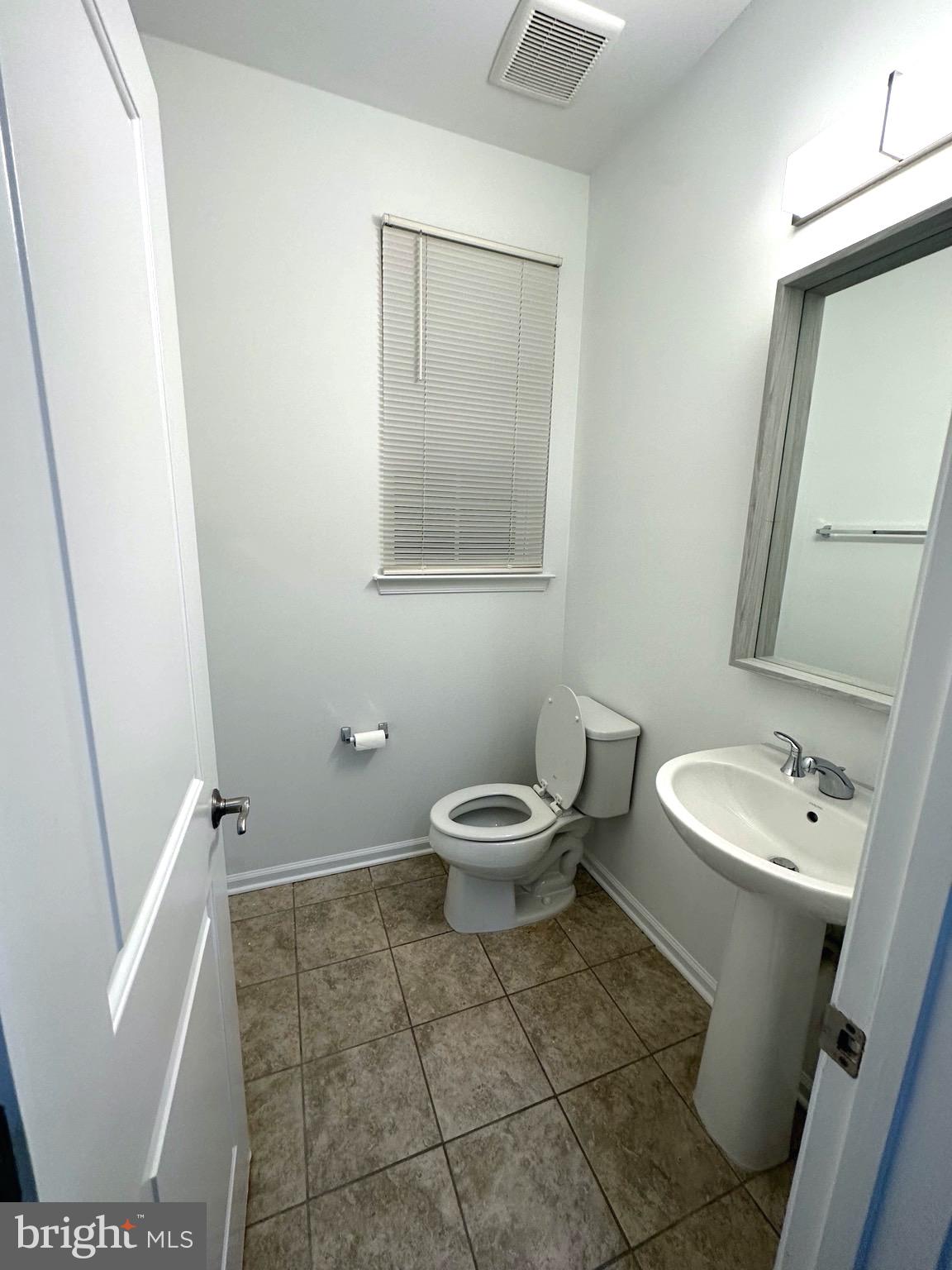 METRO POINTE - Residential