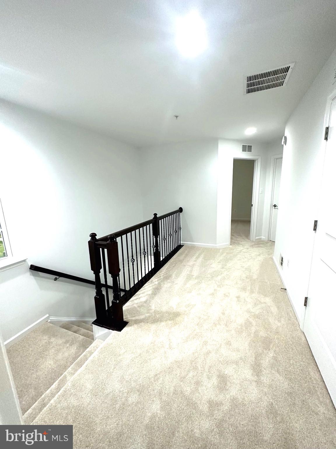 METRO POINTE - Residential