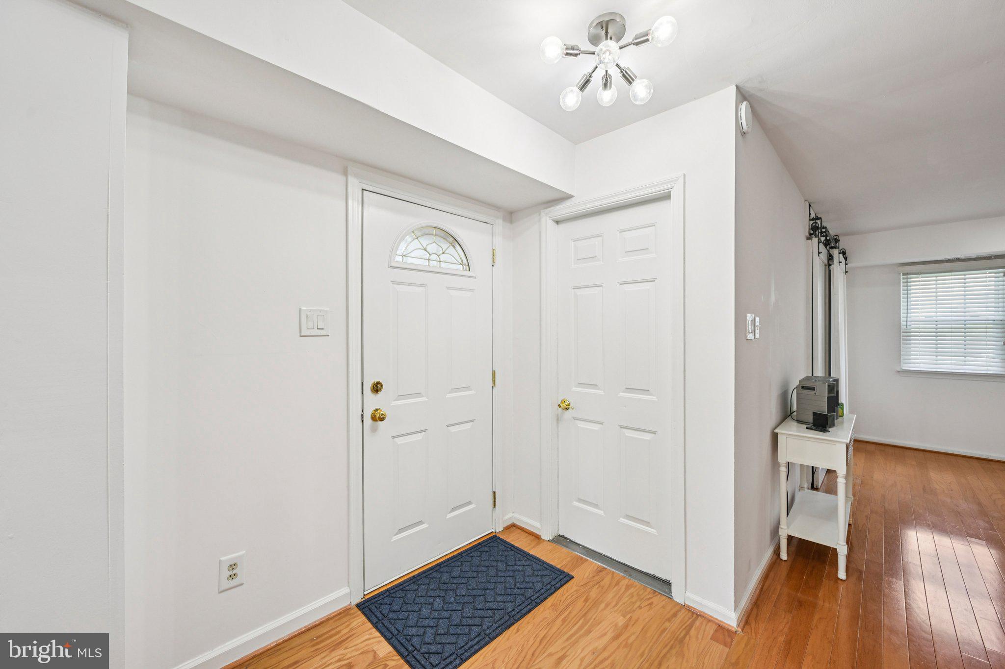 VICTORIA CROSSING - Residential